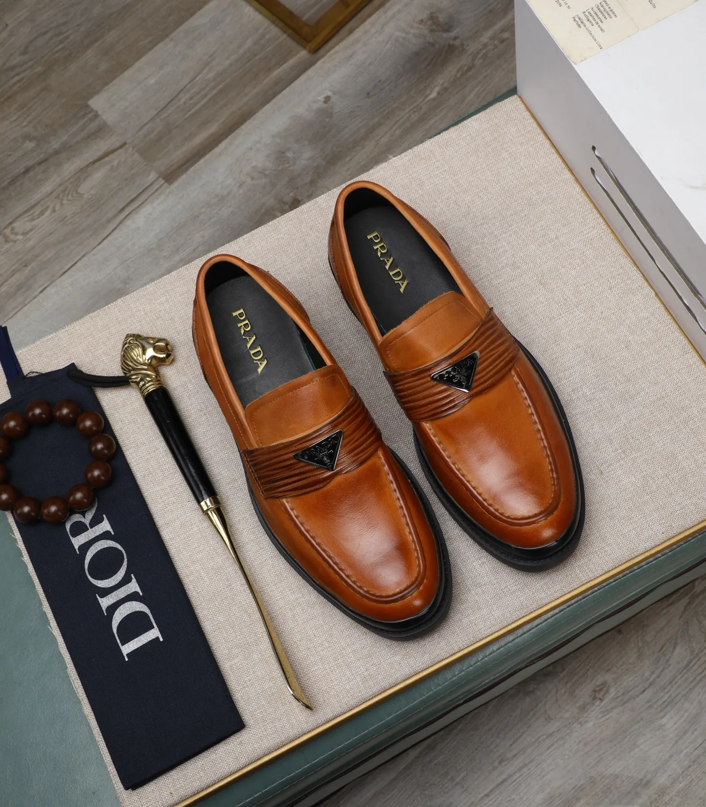 Men's men's shoes 💰540 (water-dyed cow leather) 📛📛PRADA high-end counter's latest formal business leather shoes 👔original and highest quality! Imported from Italy 🇮🇹 first-layer calfskin fabric ➕ cowhide lining Original outsole Formal size: 38➖44 (45 customized)